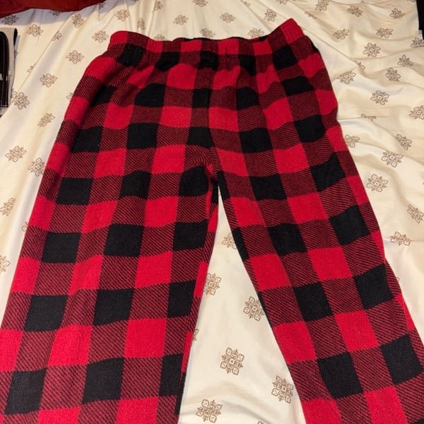 Victory Outfitters Red and Black Buffalo Plaid Fleece Pajama Pants L