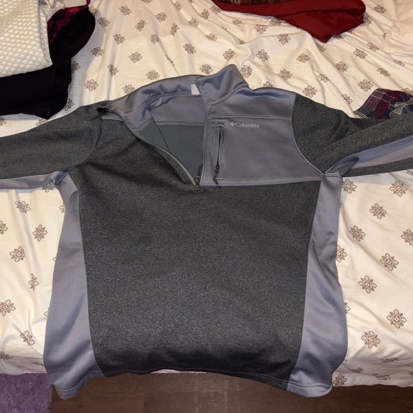 Columbia Men's Gray Two-Tone 1/4 Zip Fleece Pullover with Chest Pocket