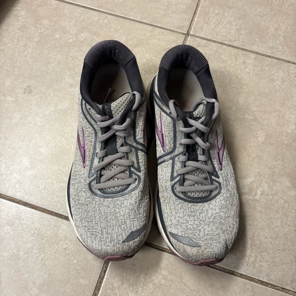 Brooks Adrenaline GTS 20 Women's Running Shoes Size 7.5 Gray Purple 1202961B030