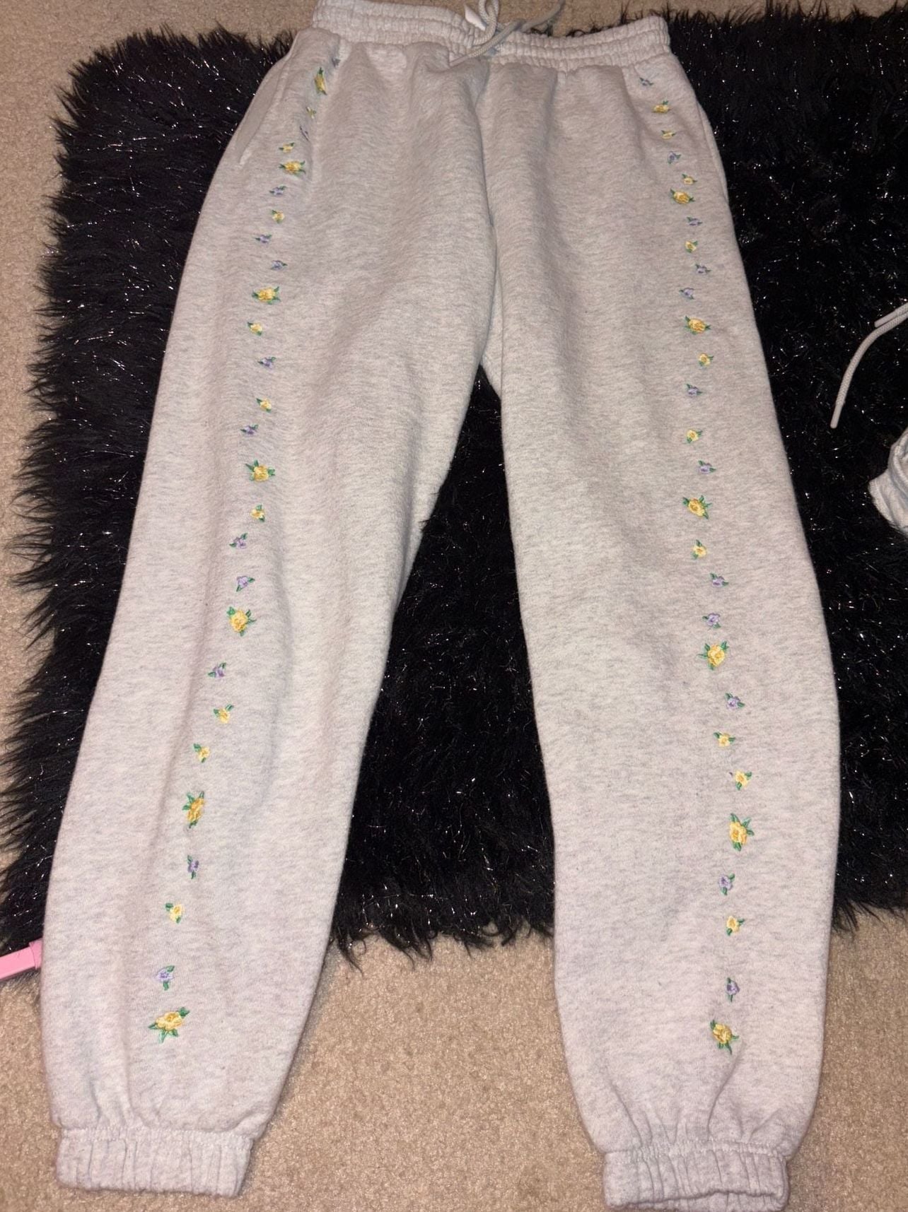 Victoria's Secret PINK Embroidered Floral Fleece Joggers and Shorts Lounge Set 2