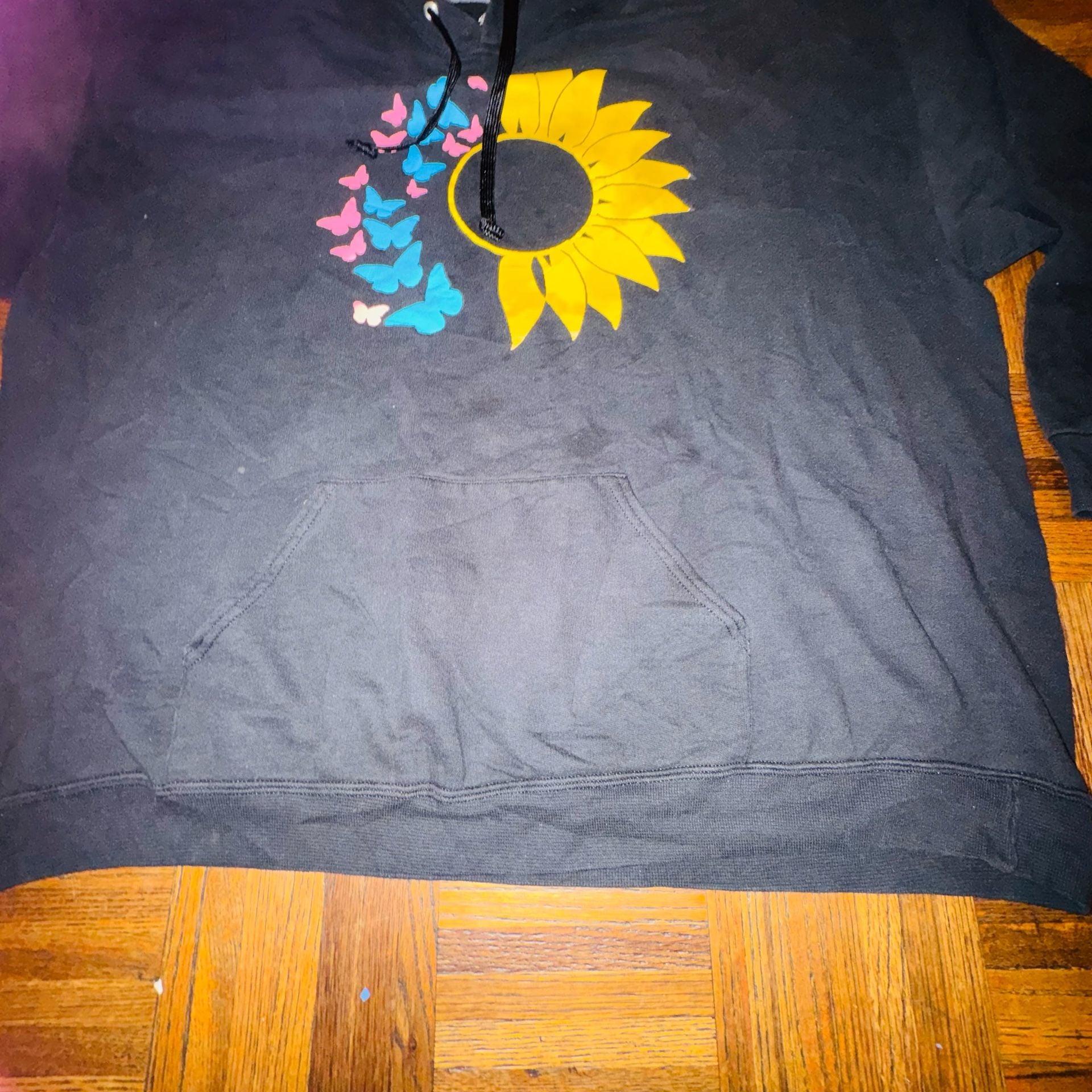 Athletic Works Women's Plus Size Sunflower and Butterfly Graphic Hoodie 2