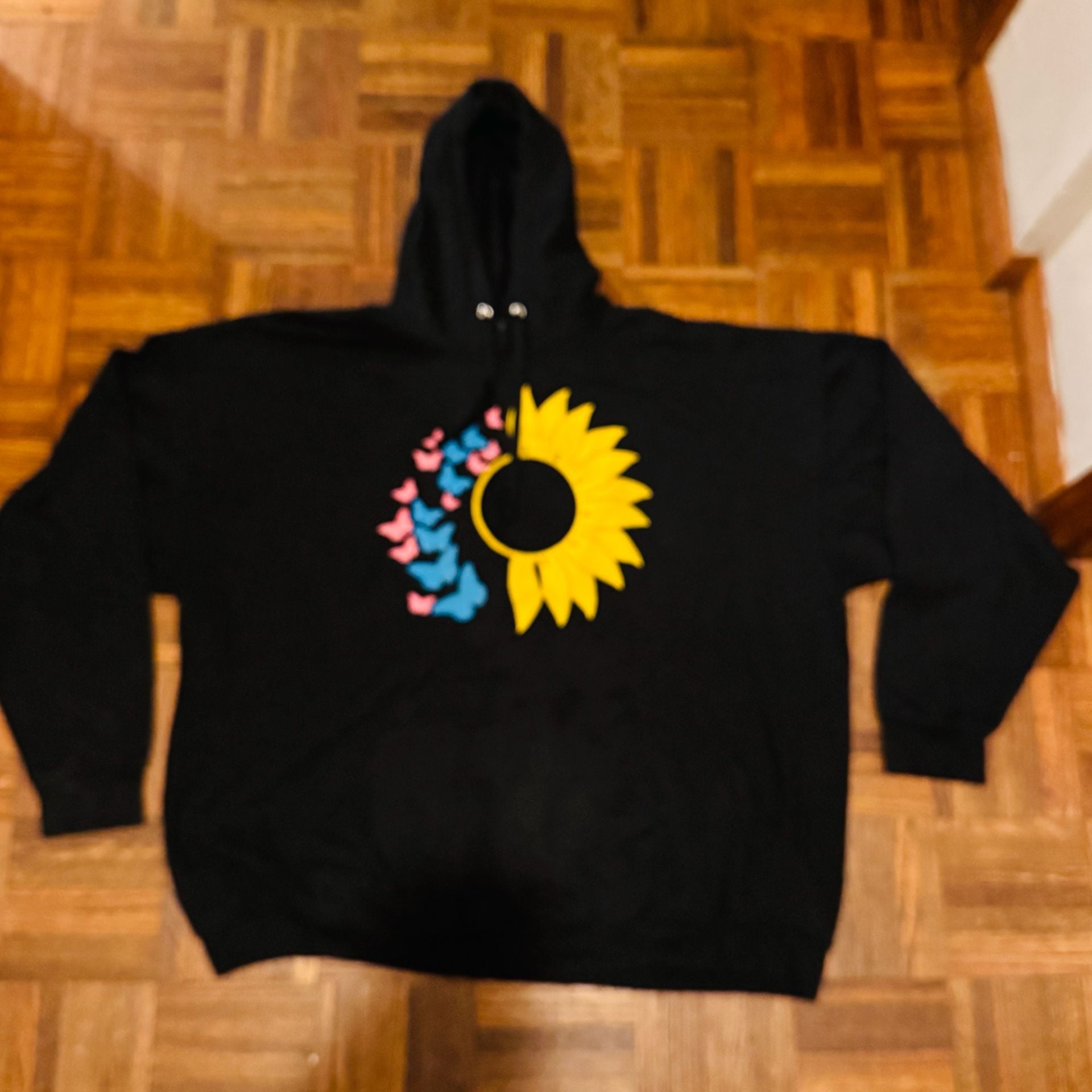 Athletic Works Women's Plus Size Sunflower and Butterfly Graphic Hoodie 3