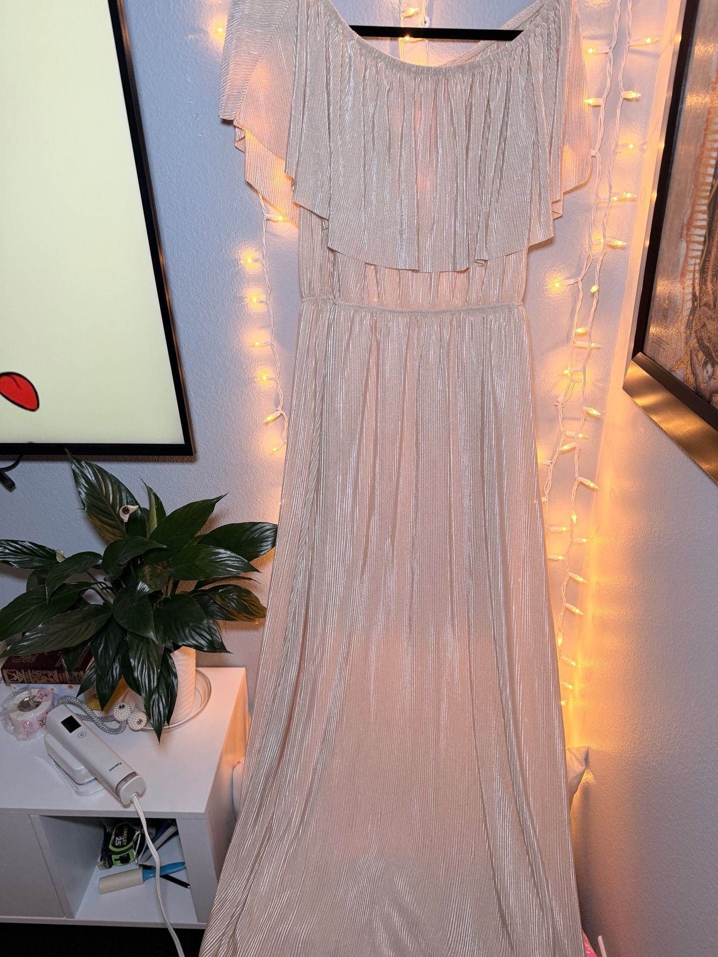Bella Ella Boutique Slow Dancing Ribbed Off Shoulder Maxi Dress in Champagne 4