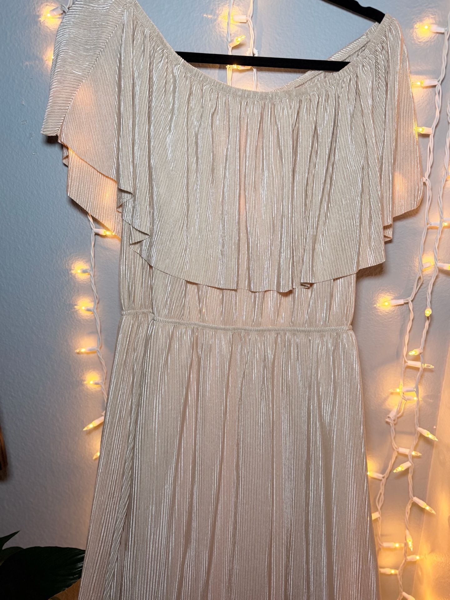 Bella Ella Boutique Slow Dancing Ribbed Off Shoulder Maxi Dress in Champagne 8