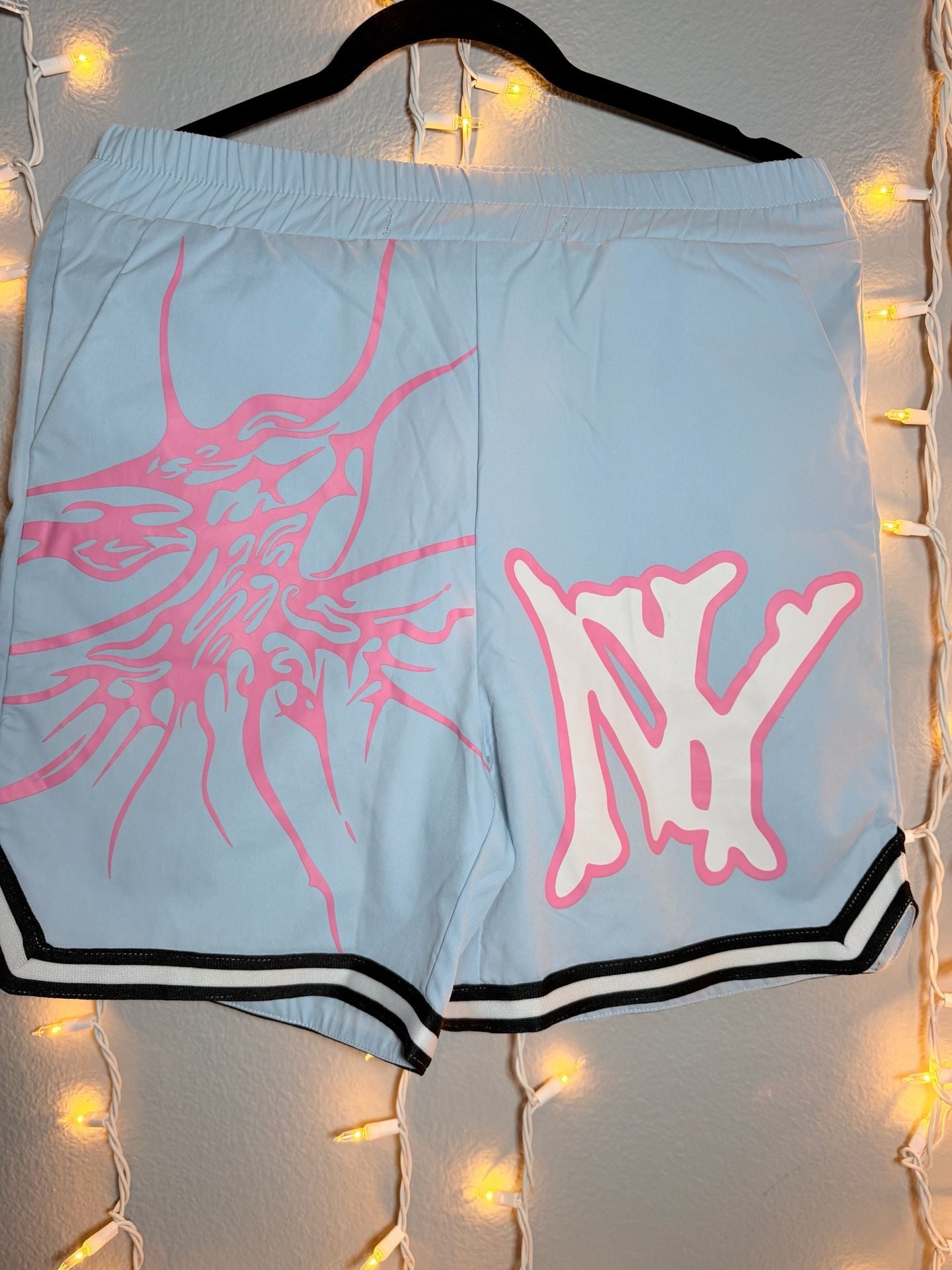 ROMWE Men Prep Y2K NY Graphic Contrast Trim Mesh Basketball Shorts 2
