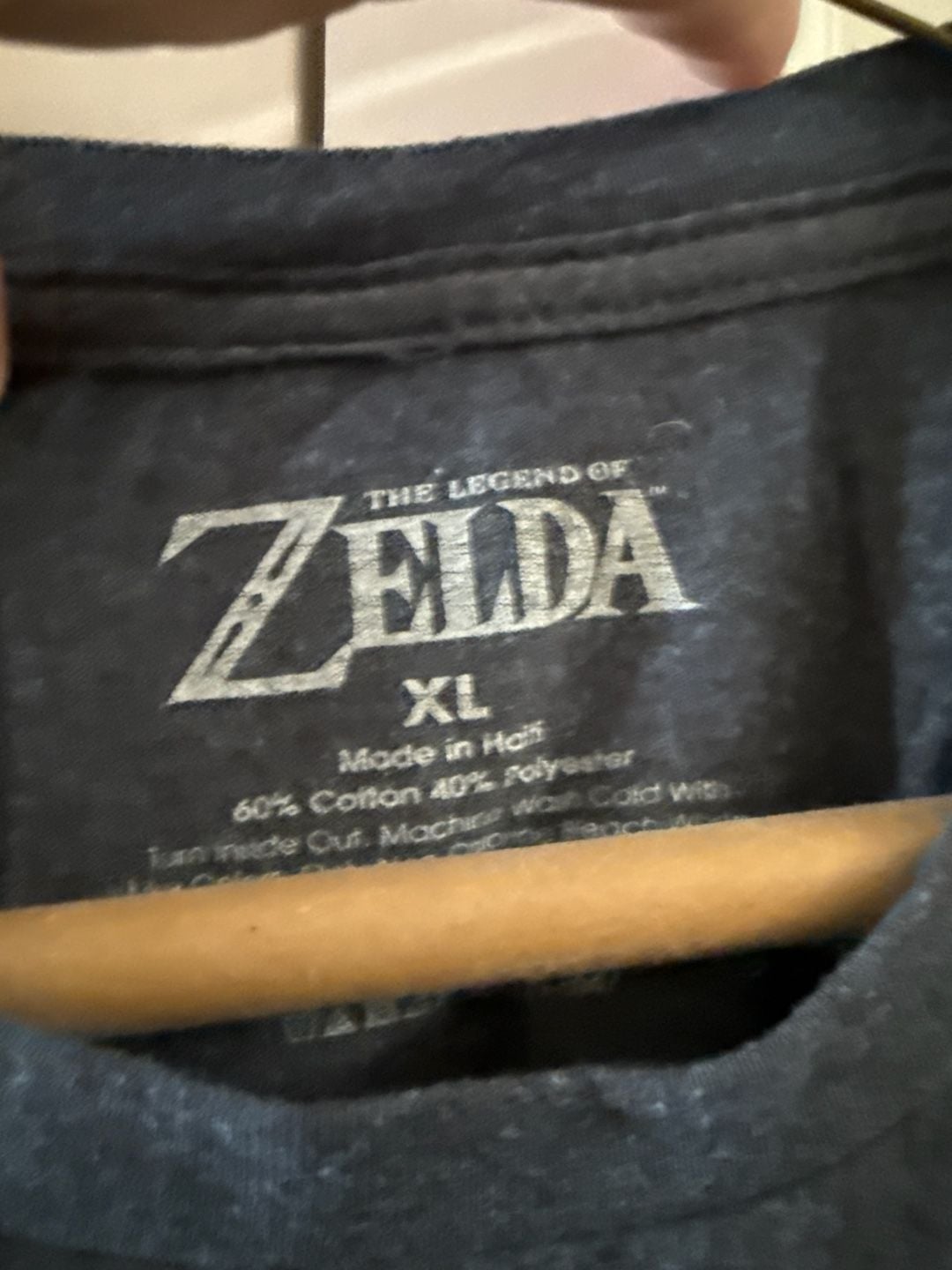 The Legend of Zelda Men's XL Triforce Wing Crest Graphic T-Shirt 3