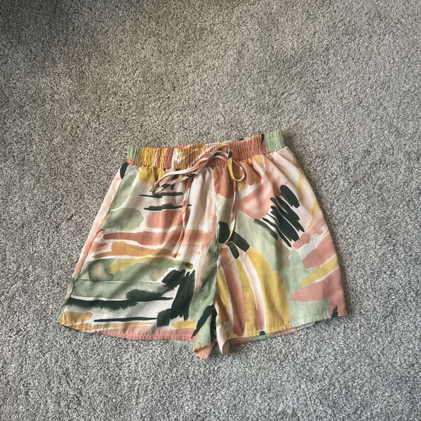 SHEIN Abstract Painterly Print High Waisted Shorts with Drawstring