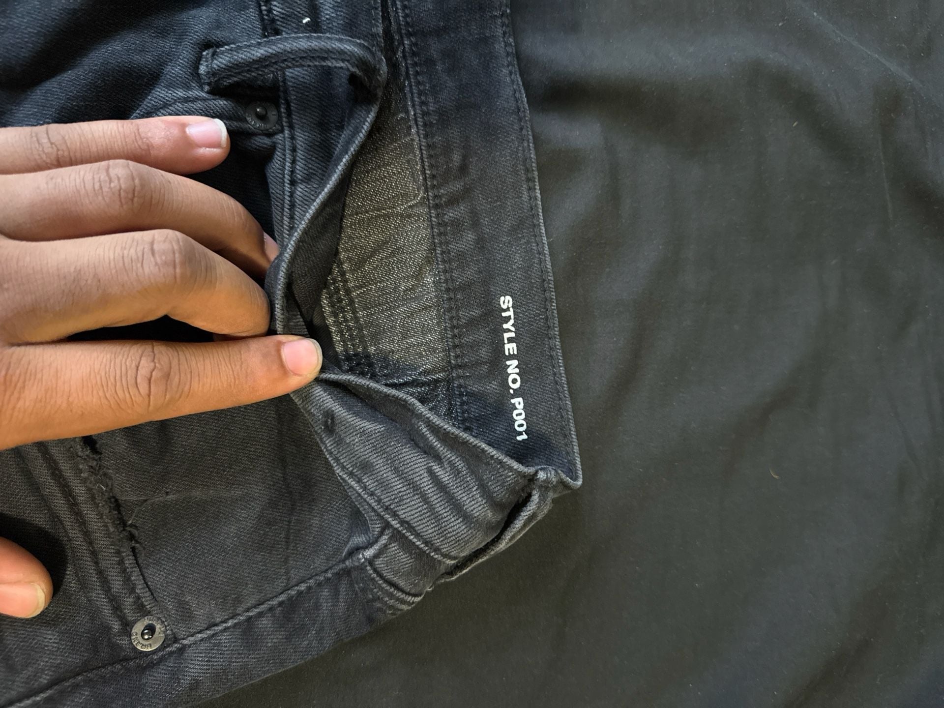 Purple Brand P001 Low Rise Slim Jeans Black Oil Wash 5