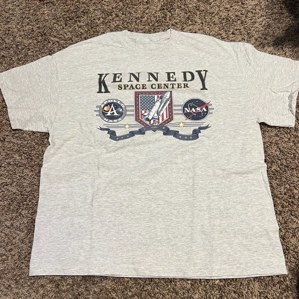 Vintage 90s NASA Kennedy Space Center Apollo Space Shuttle T-Shirt Heather Grey