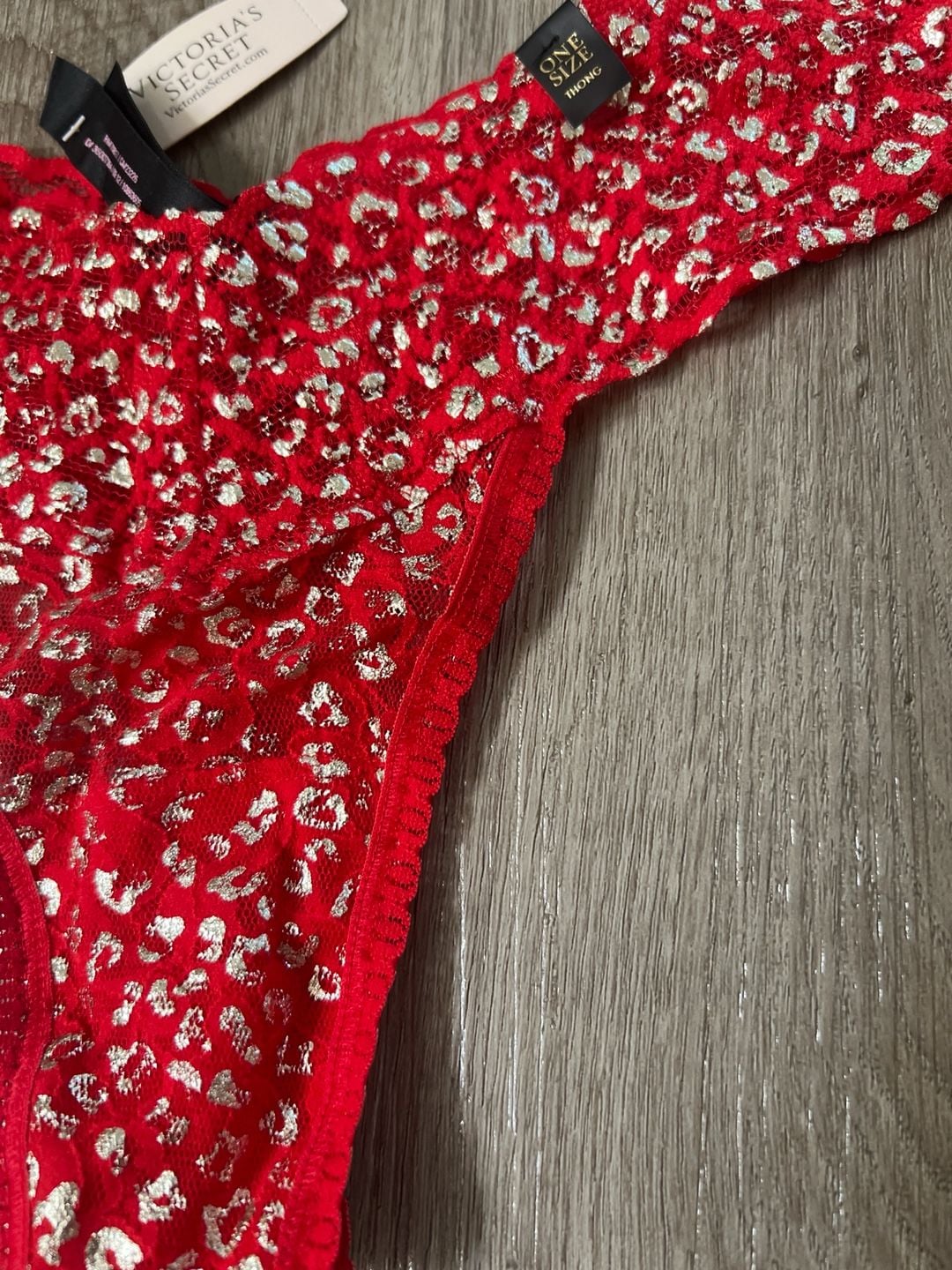 Vintage Victoria's Secret One Size V-String Lace Thong Red Leopard Print 6