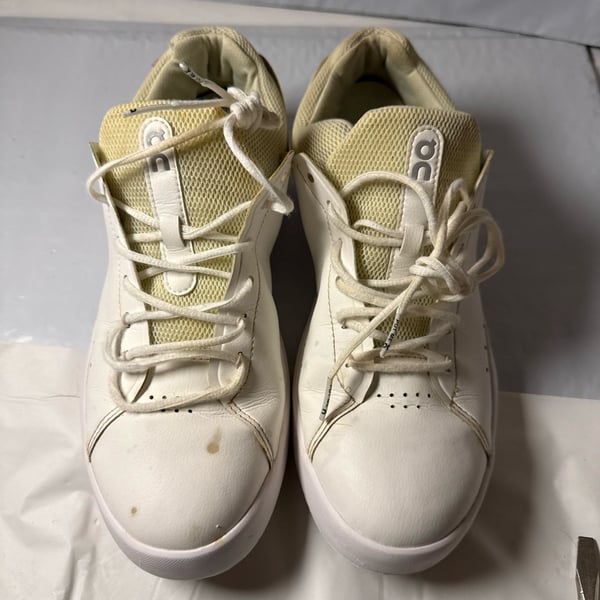 On Running The Roger Advantage White Rose Women's Size 9.5