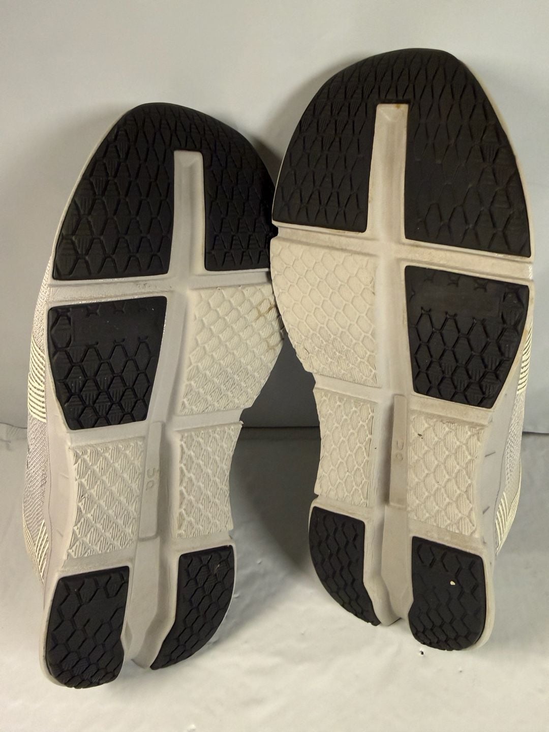 On Running Cloudgo White Glacier Lightweight Running Shoes Women's Size 9.5 9