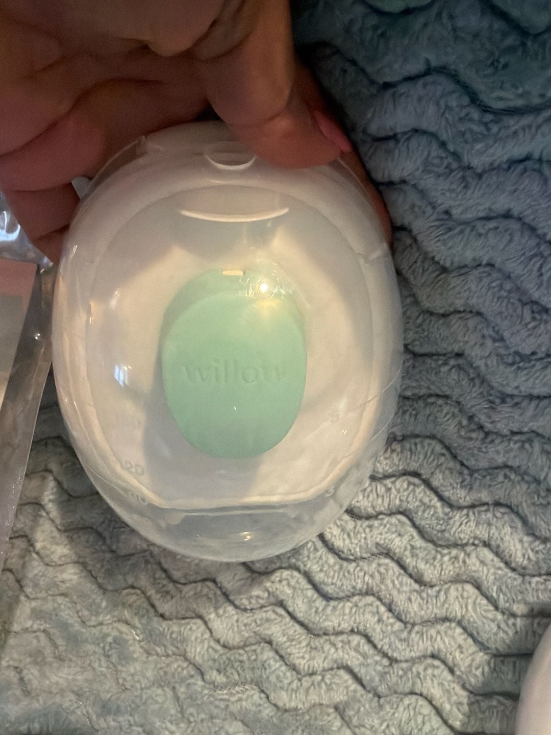Willow Go Breast Pump Replacement Part Set: 2 Reusable Milk Containers and 2 Pump Diaphragms 2