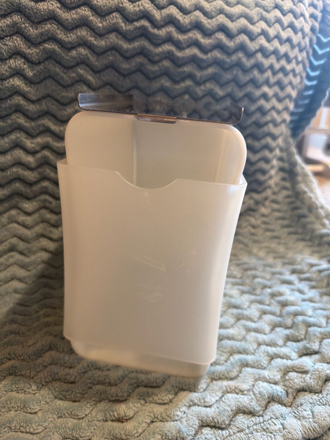 Milkies Freeze Breast Milk Organizer and Storage Container 1