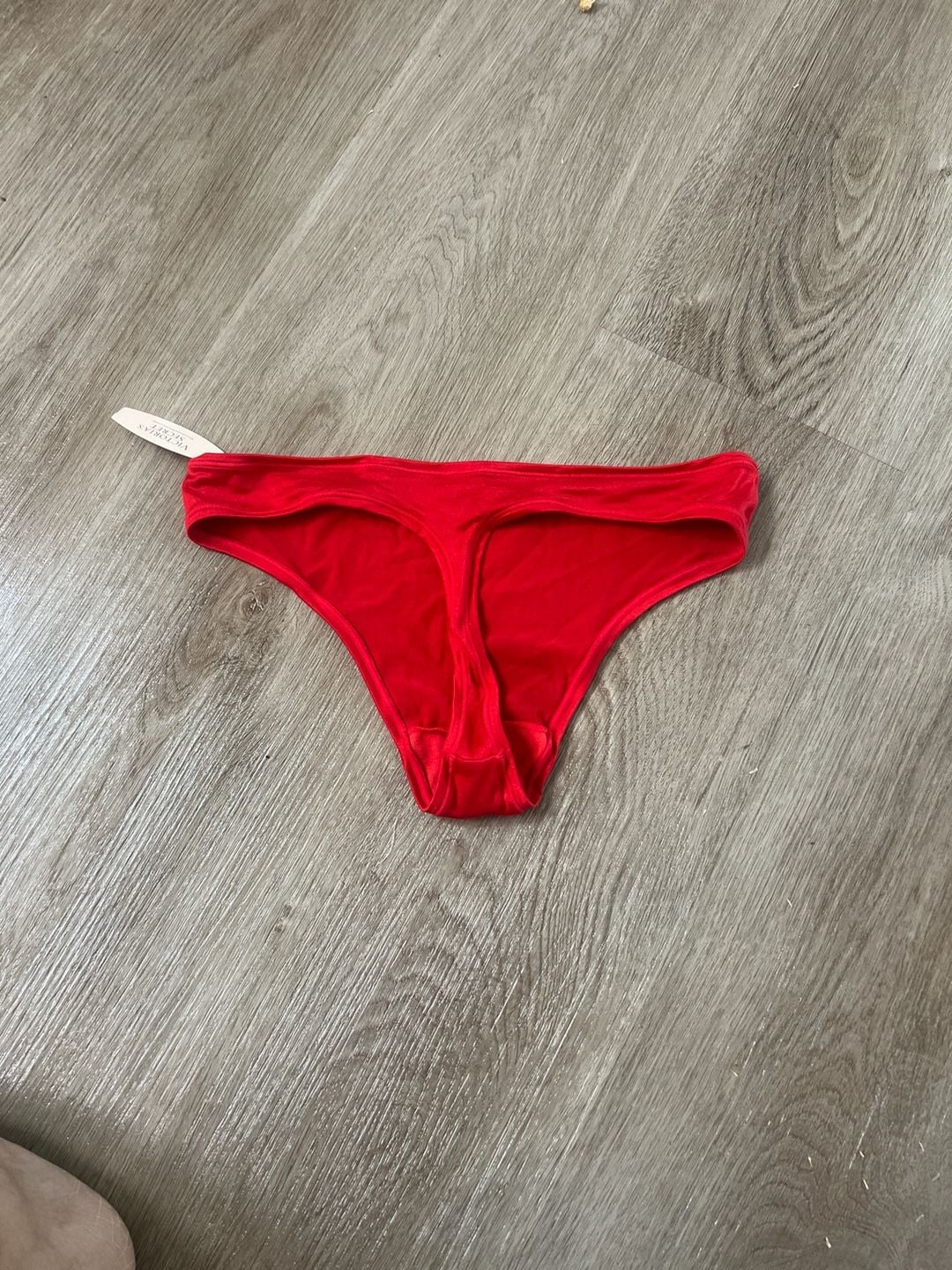 Victoria's Secret Sexy Smooth Raw Cut Hiphugger Panty in Red 4