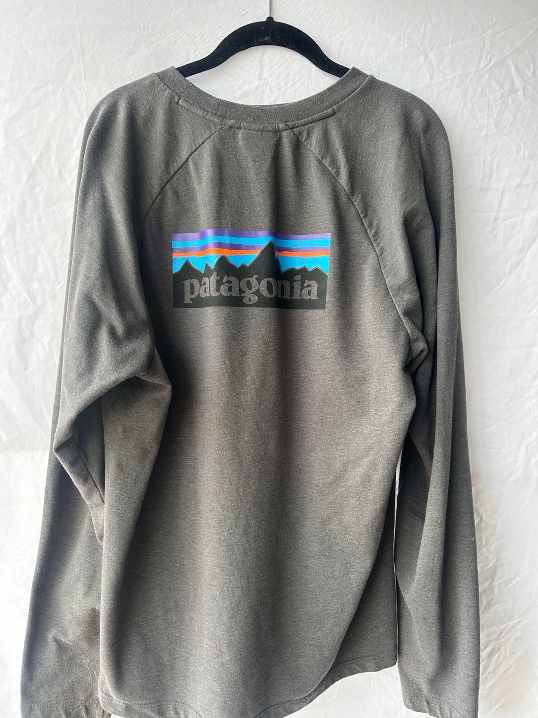 Patagonia P-6 Logo Lightweight Crewneck Sweatshirt - Forge Grey - Size Large 2