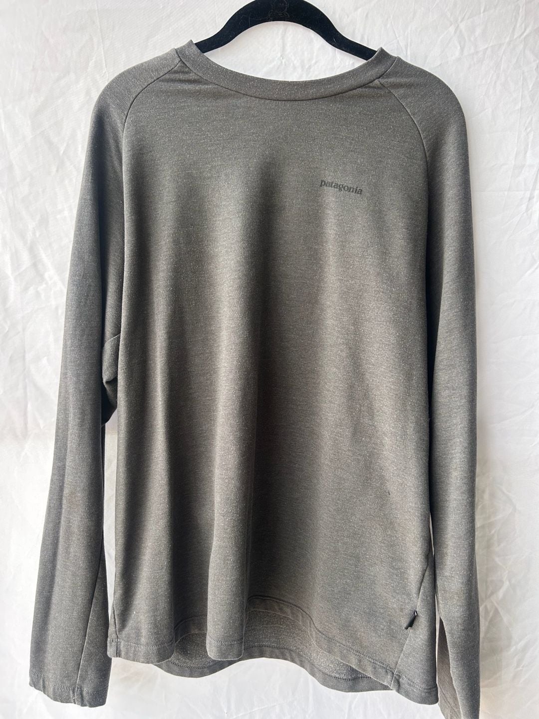 Patagonia P-6 Logo Lightweight Crewneck Sweatshirt - Forge Grey - Size Large 3