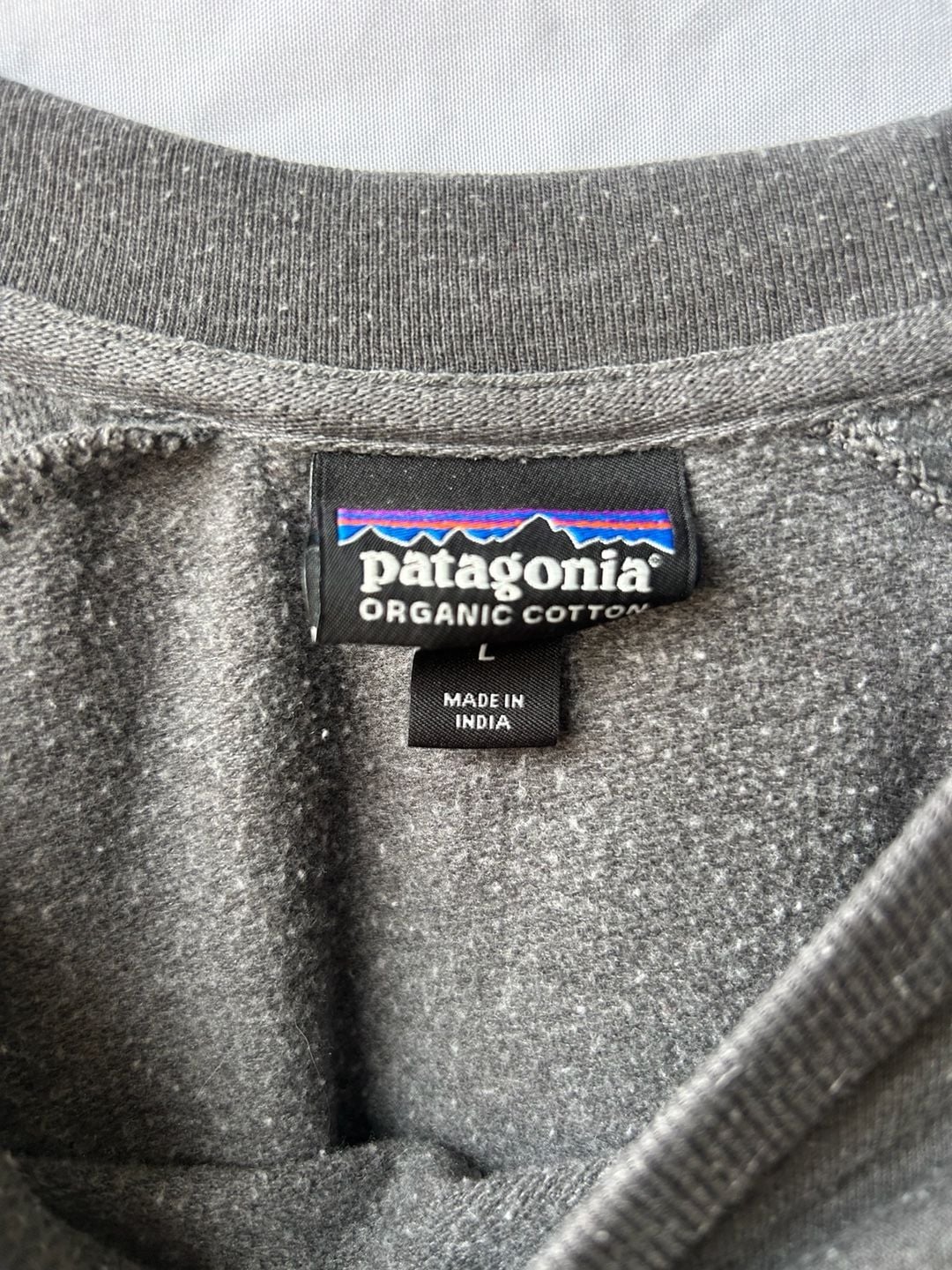 Patagonia P-6 Logo Lightweight Crewneck Sweatshirt - Forge Grey - Size Large 4