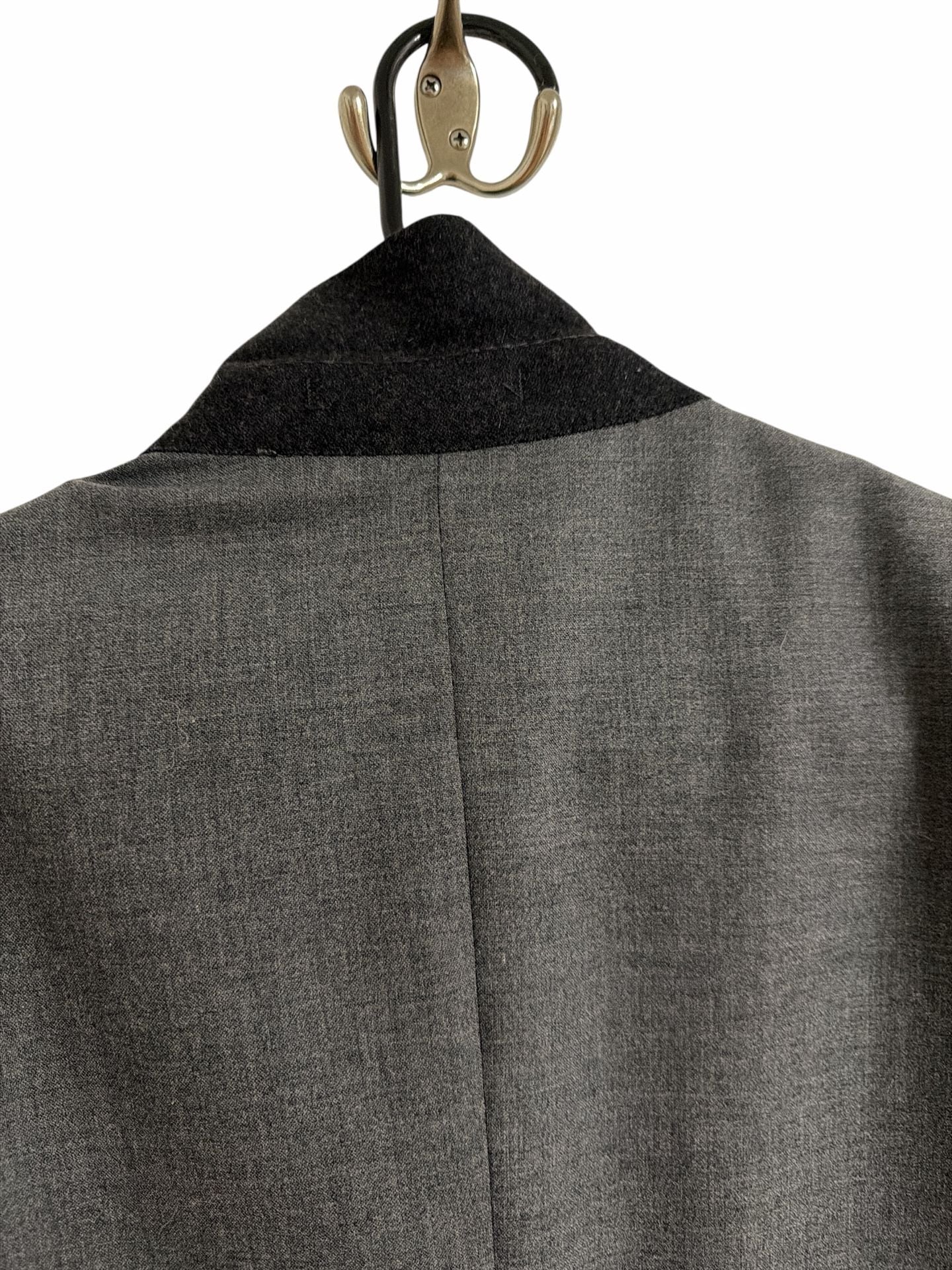 Vintage Valentino Uomo gray Blazer 40 Pure New Wool Made Italy Saks Fifth Ave 10