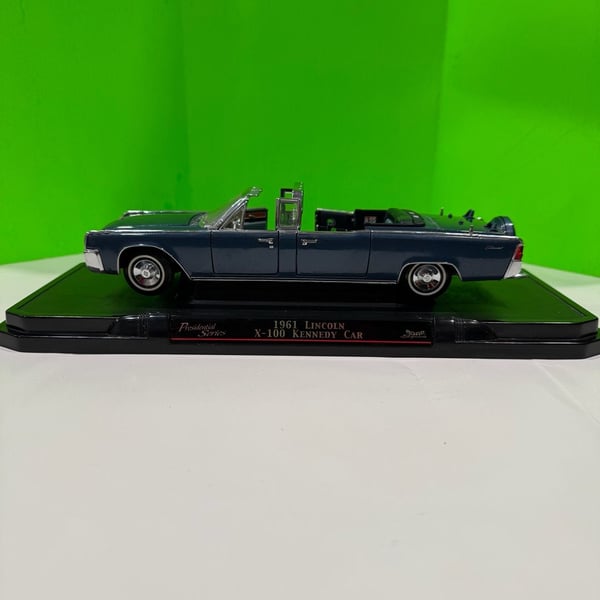 Lincoln Continental Presidential 1963 -Kennedy CAR CONVERTIBLE Diecast model Minichamps Diecast scale models,