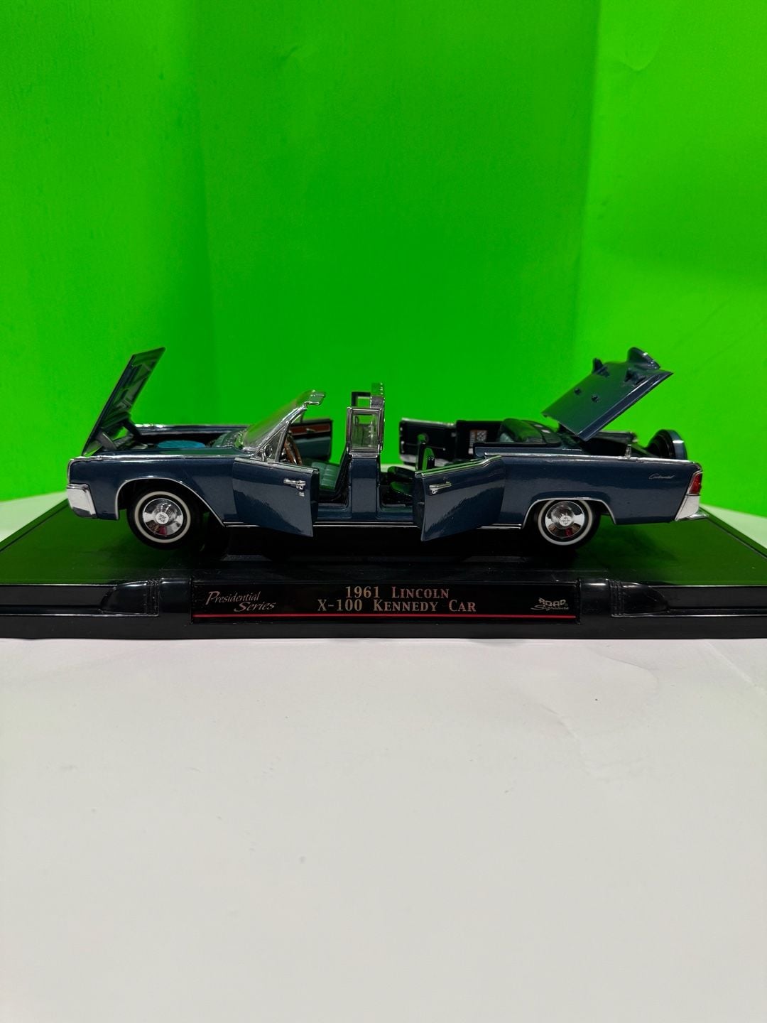 Lincoln Continental Presidential 1963 -Kennedy CAR CONVERTIBLE Diecast model Minichamps Diecast scale models, 8