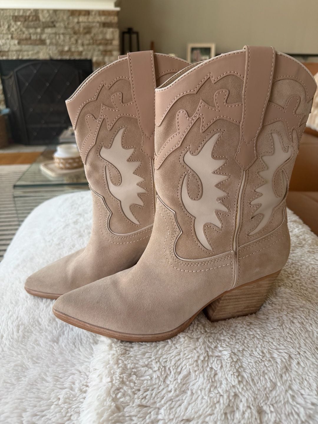 Dolce Vita Landen Western Boot in Dune Suede - size 8.5 1
