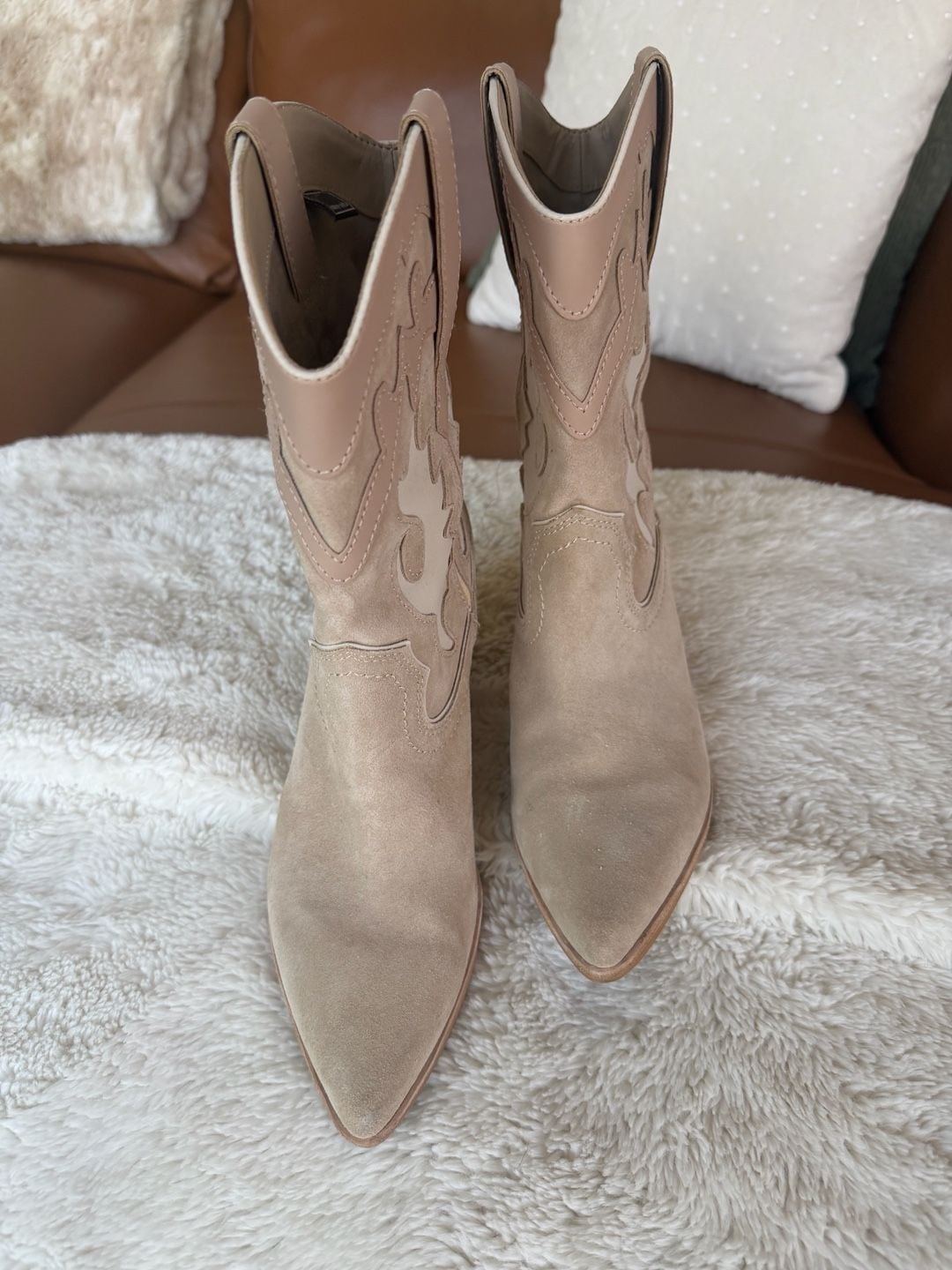 Dolce Vita Landen Western Boot in Dune Suede - size 8.5 2