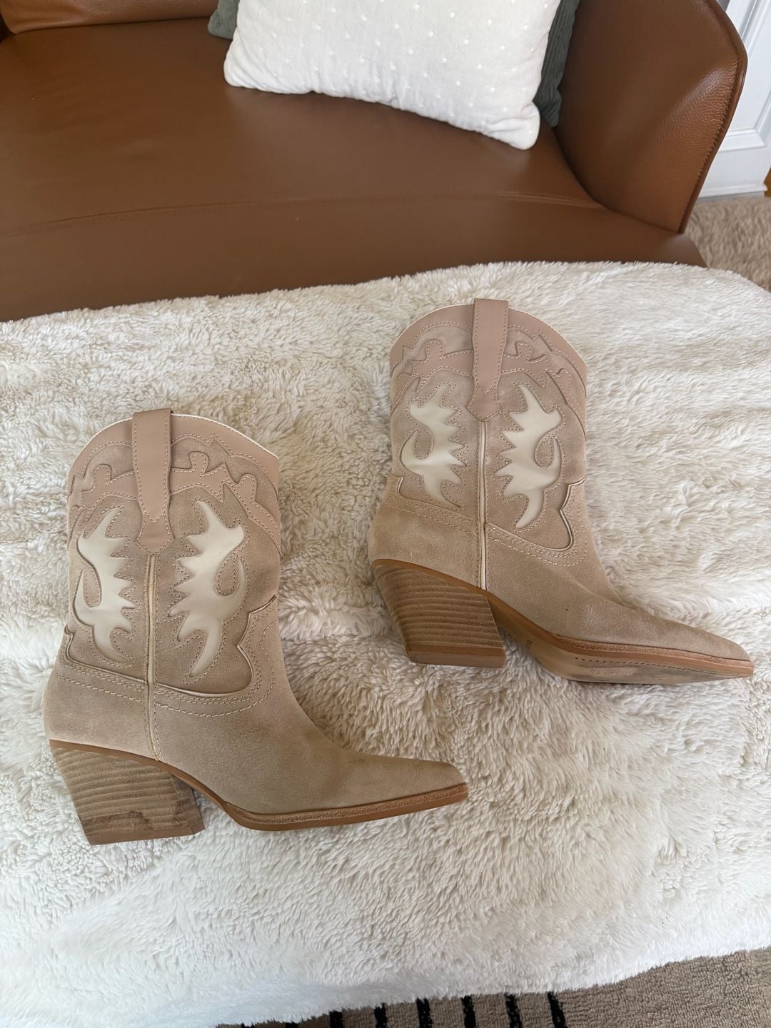 Dolce Vita Landen Western Boot in Dune Suede - size 8.5 4