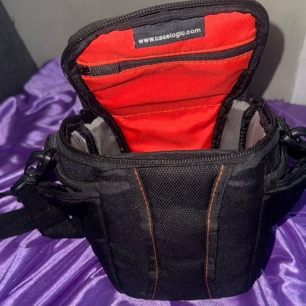 Case Logic TBC-409 Compact System Camera PowerShot DSLR Shoulder Bag