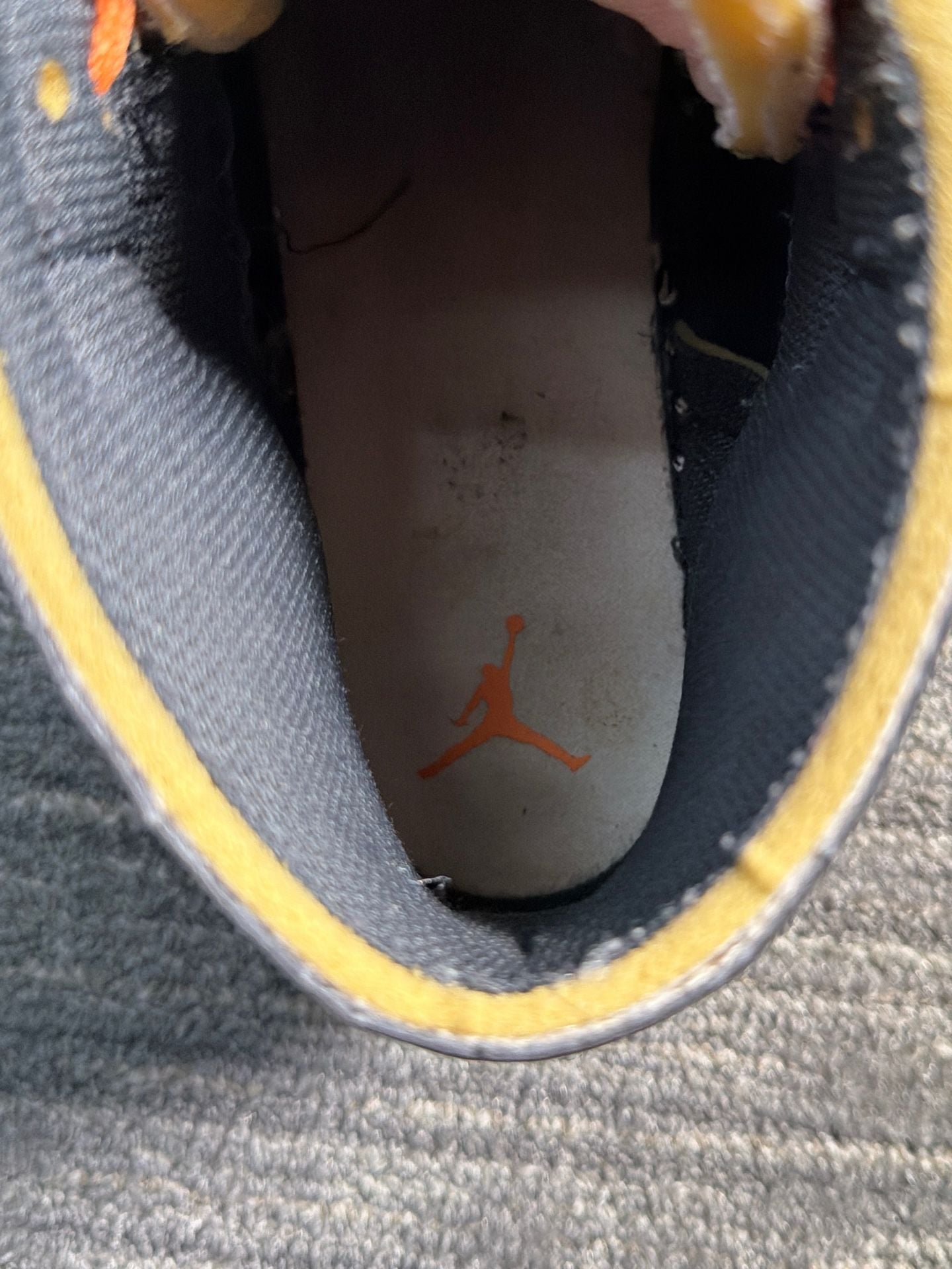 Air Jordan 1 Mid SE Craft Anthracite Sky J Light Olive 9