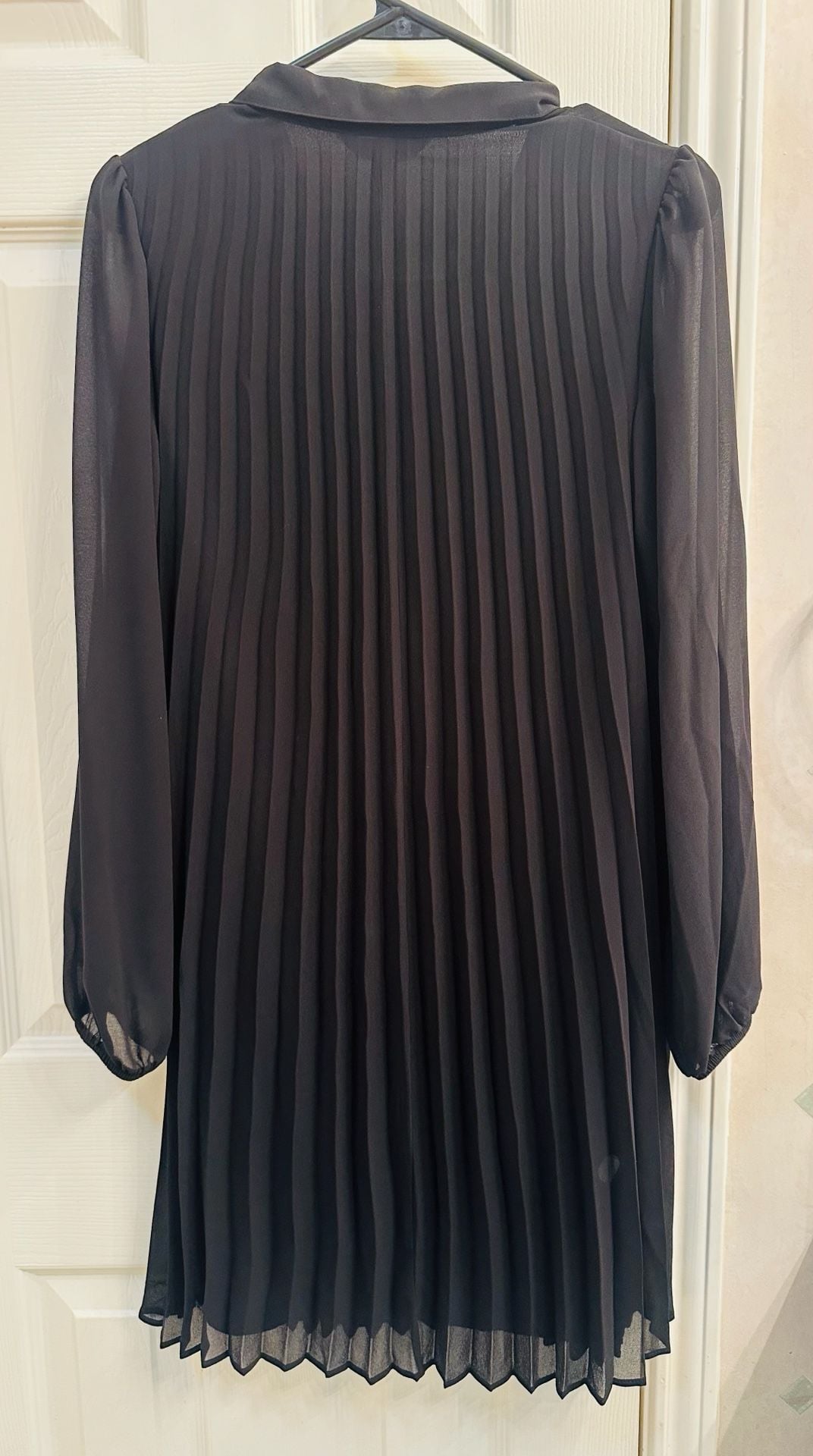 Nine West Black Long Sleeve Georgette Pleated Shift Dress XS 4