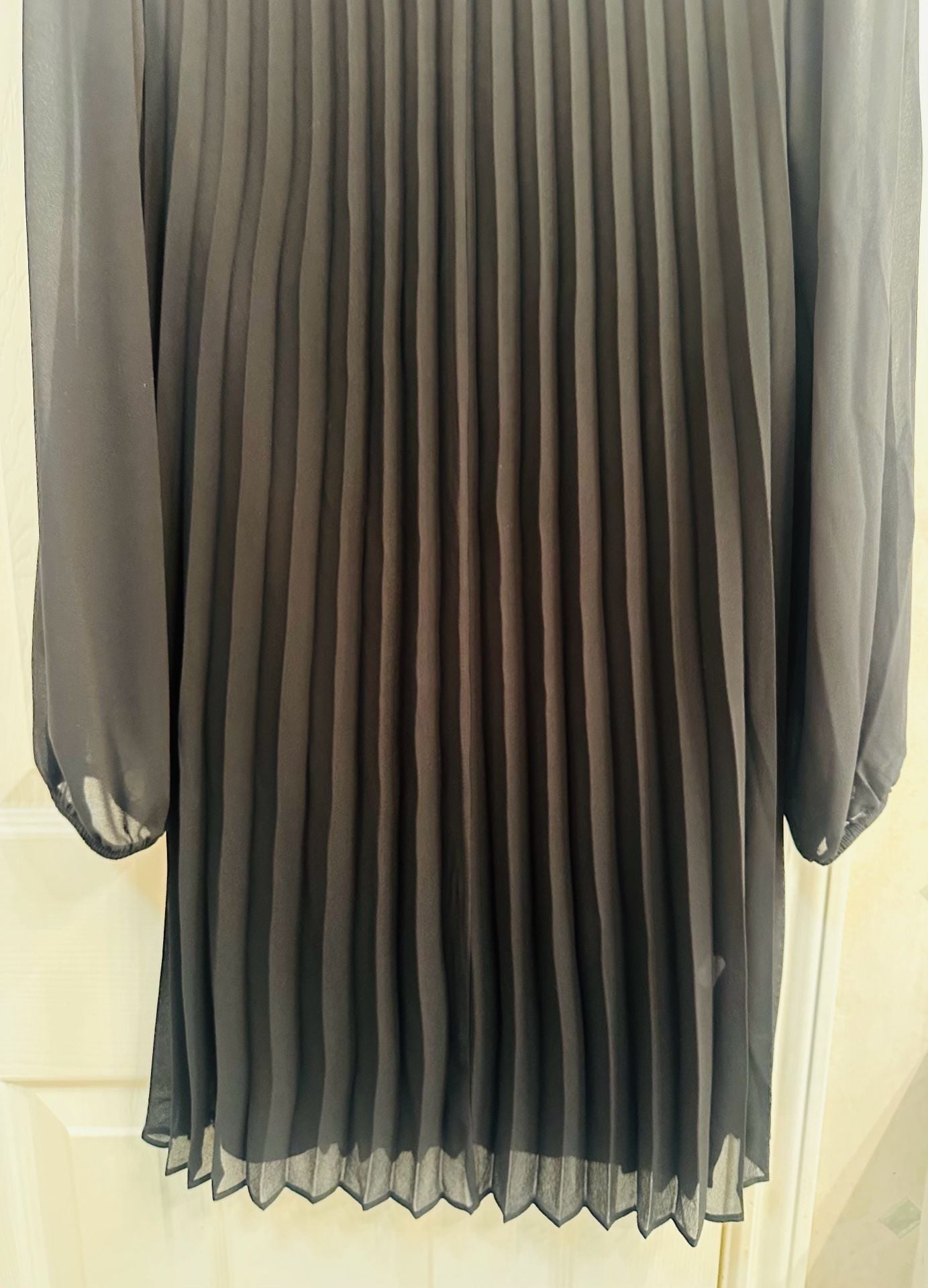Nine West Black Long Sleeve Georgette Pleated Shift Dress XS 5
