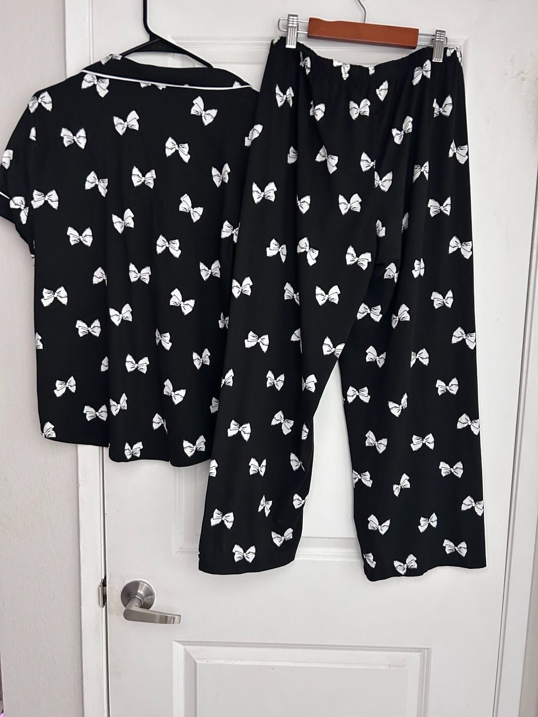 Kate Spade New York Black and White Bow Print PJ Set 3