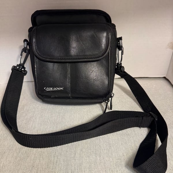 Vintage Case Logic Faux Leather Small Compact Camera Bag with Shoulder Strap