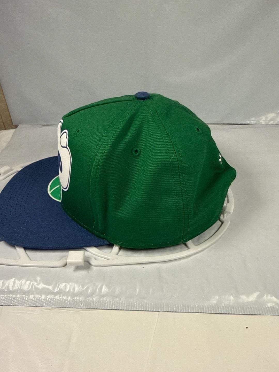 Dallas Mavericks Hardwood Classics Two-Tone Green and Navy Snapback Hat 3