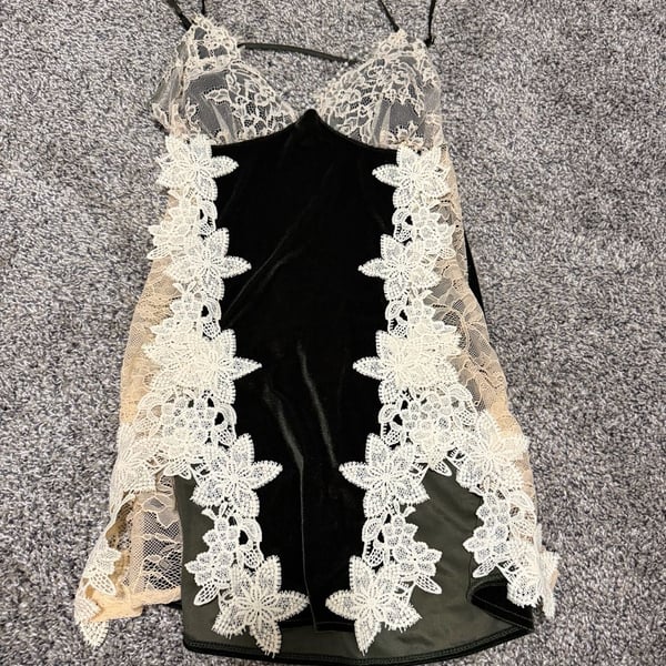 La Senza Black Velvet and Cream Lace Floral Applique Slip Dress