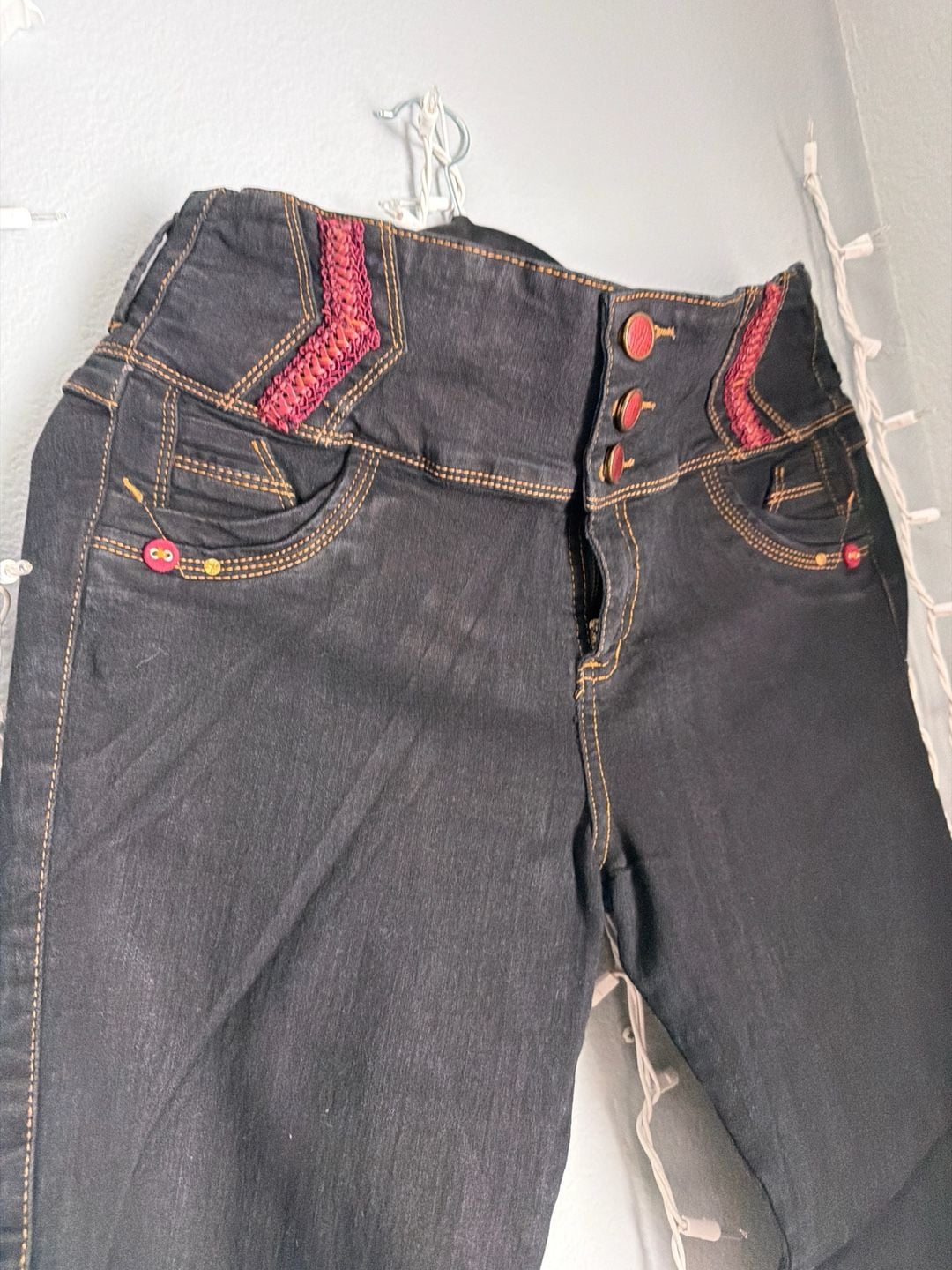 AMBAR Colombian High Waist Skinny Jeans with Red Embroidery and Ankle Zips 10