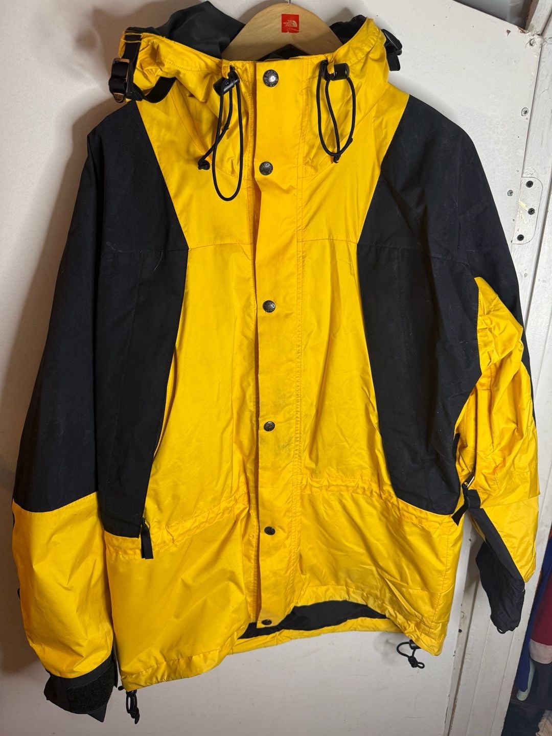 Vintage 90s The North Face Gore-Tex Mountain Light Jacket Yellow Black Medium 2