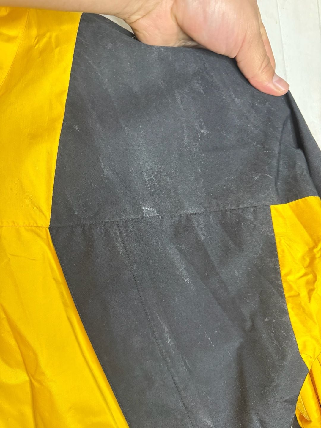 Vintage 90s The North Face Gore-Tex Mountain Light Jacket Yellow Black Medium 5