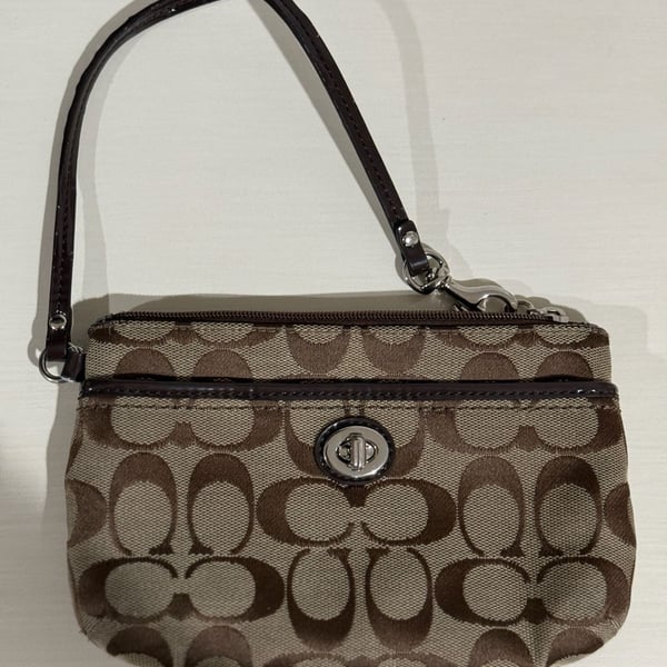 Coach Signature Park Canvas Turnlock Wristlet F49175 Brown