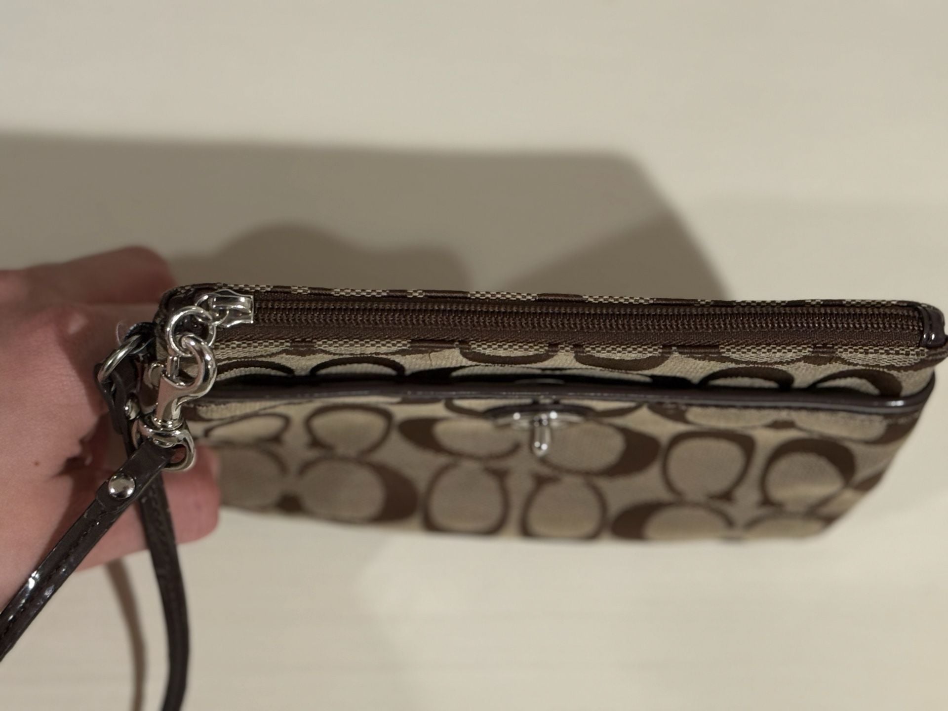 Coach Signature Park Canvas Turnlock Wristlet F49175 Brown 4