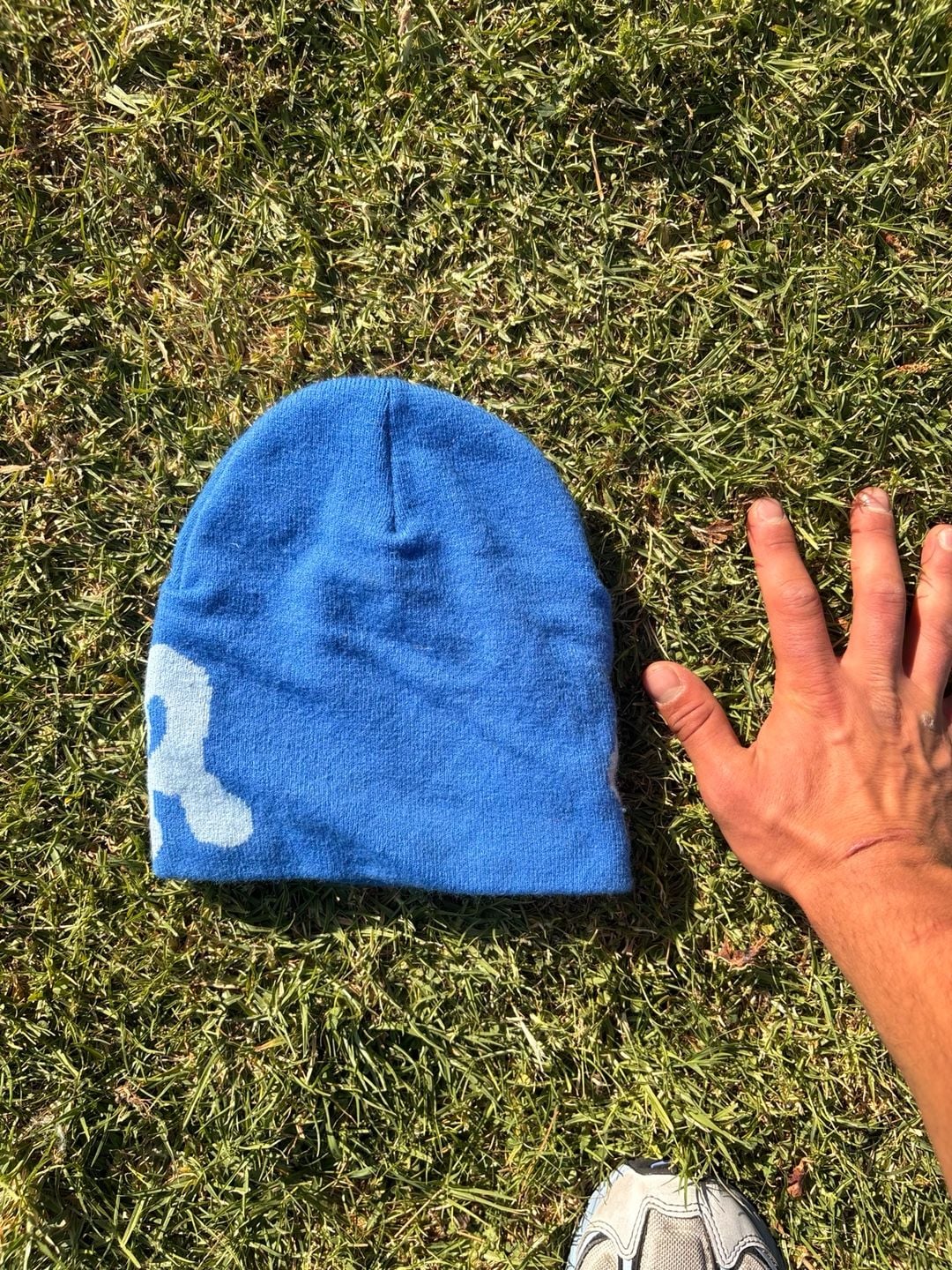 Mea Culpa Blue and White Graphic Knit Beanie 4