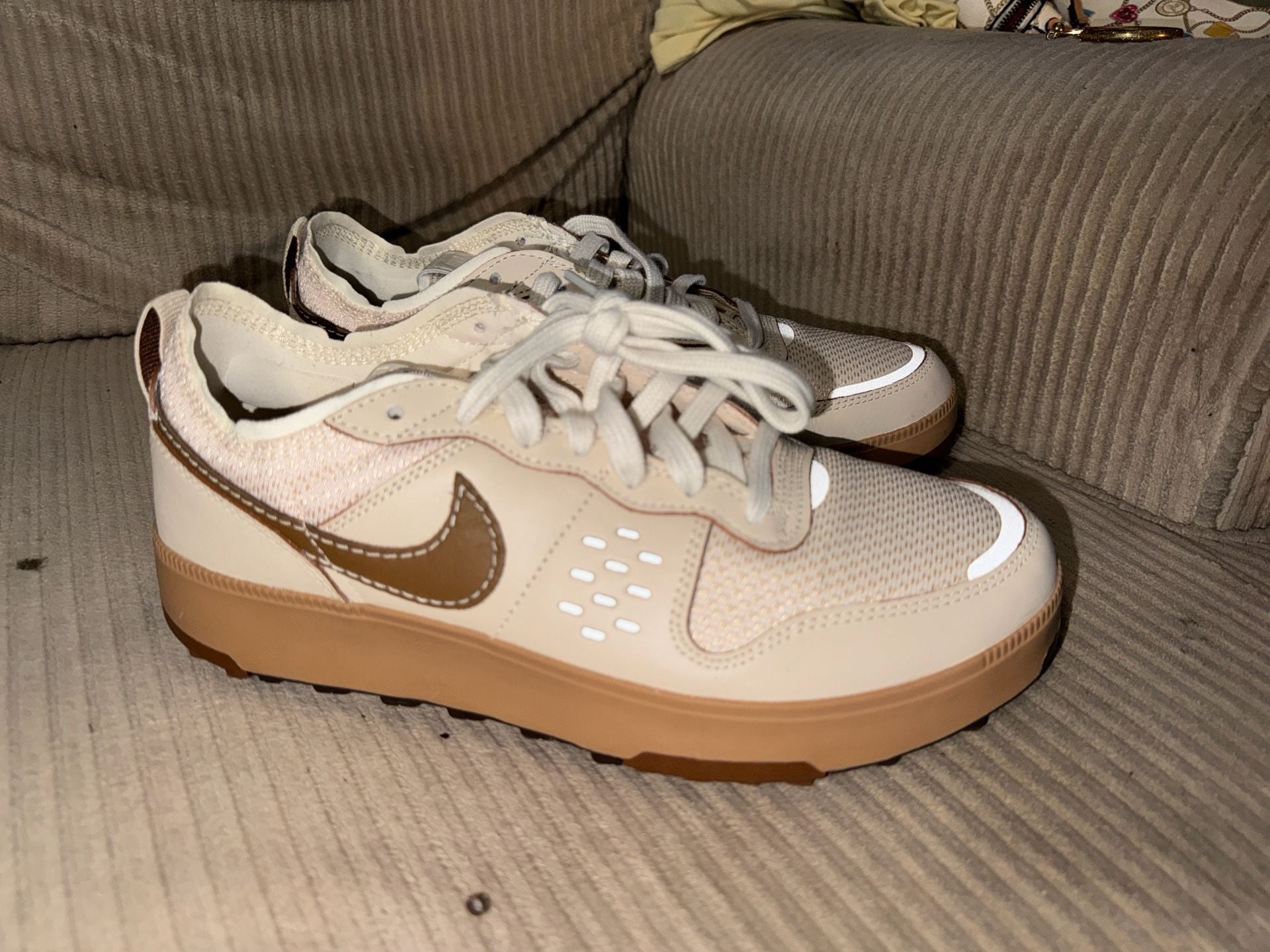 Nike 2