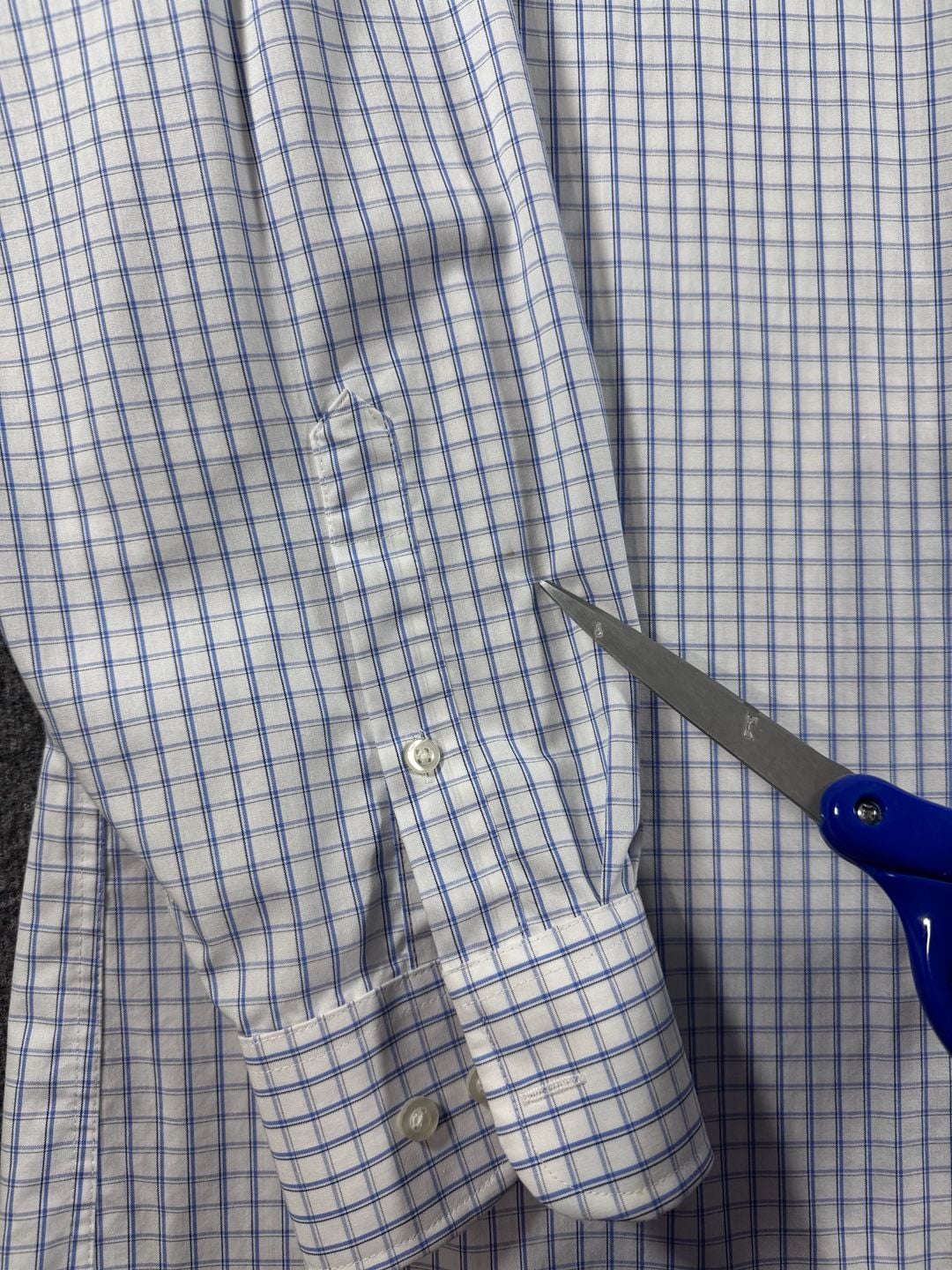 Chaps Men's Regular Fit Ultimate Non-Iron Blue Check Dress Shirt Size 17 32/33 11