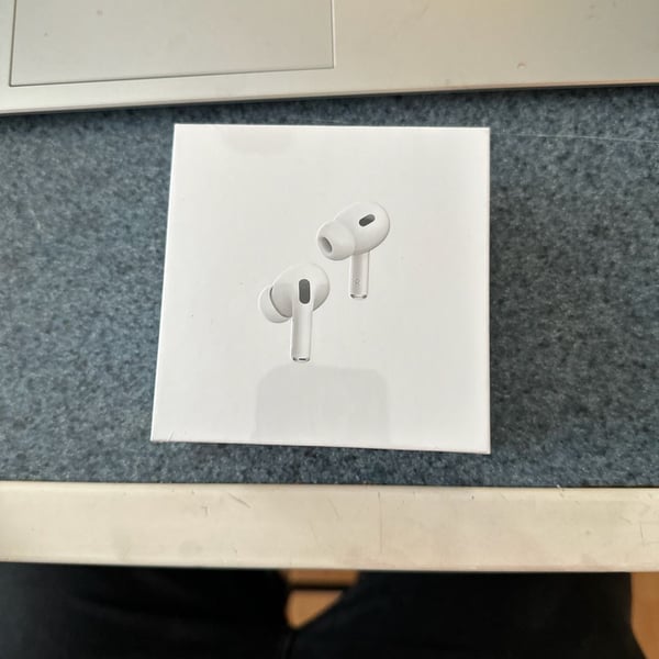 Apple AirPods Pro (2nd Generation) with MagSafe Charging Case (USB-C)