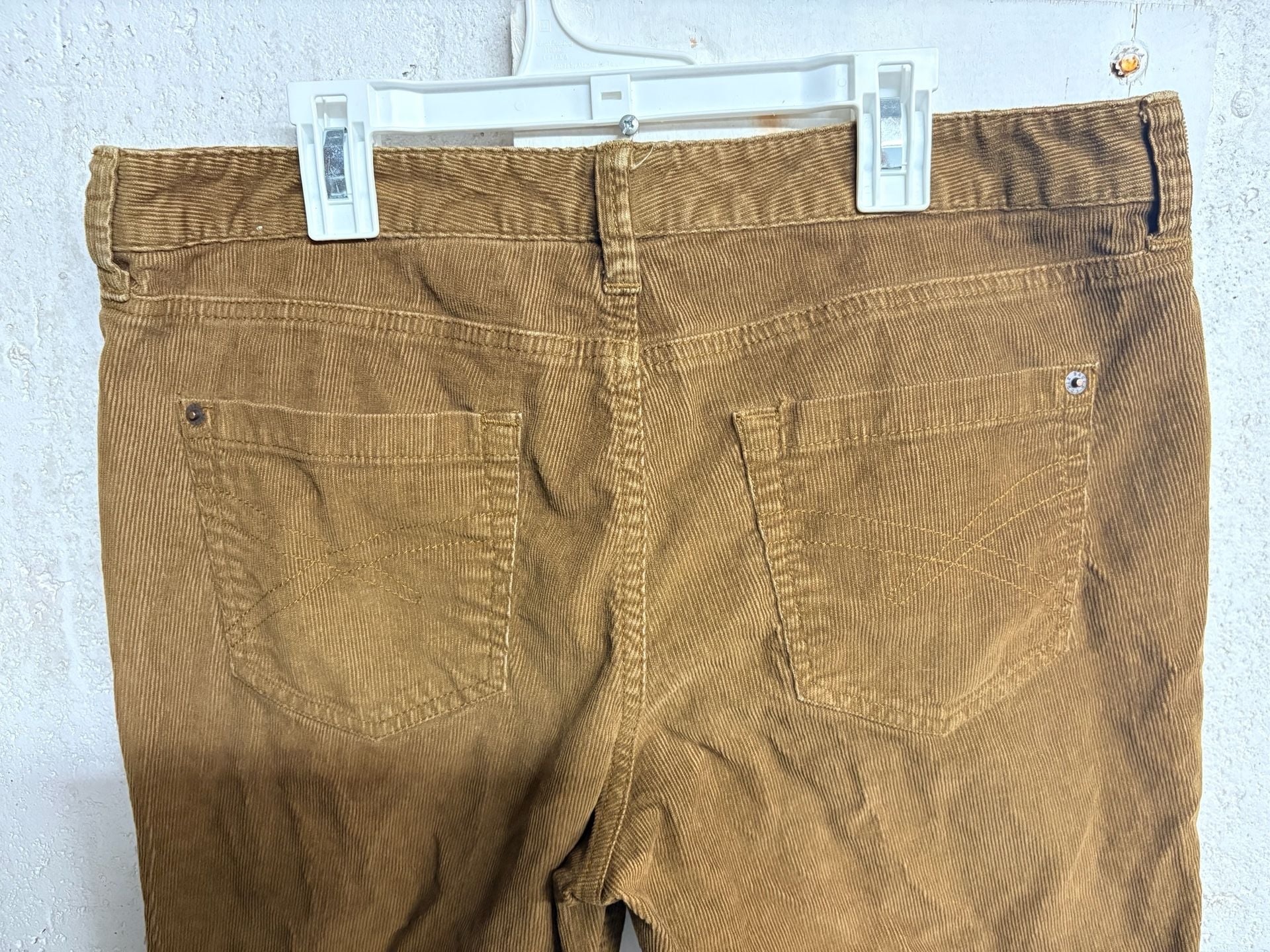Eddie Bauer Women's Brown High Rise Stretch Corduroy Pants Size 12 Short 6
