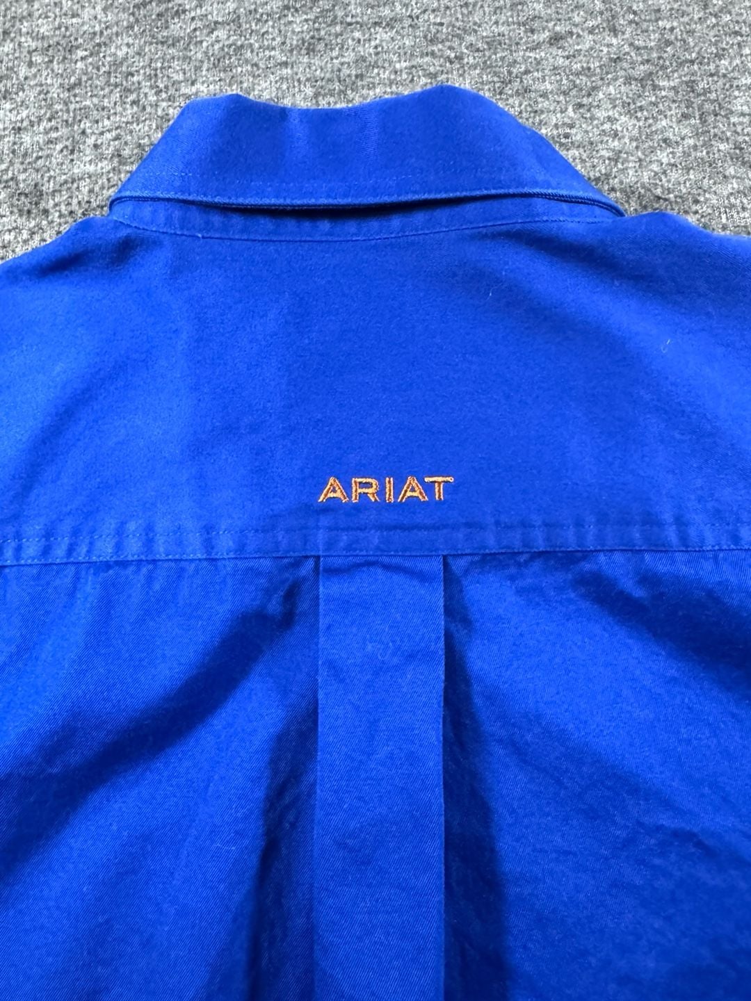 Ariat Men's Solid Twill Long Sleeve Classic Fit Western Shirt in Ultramarine 10