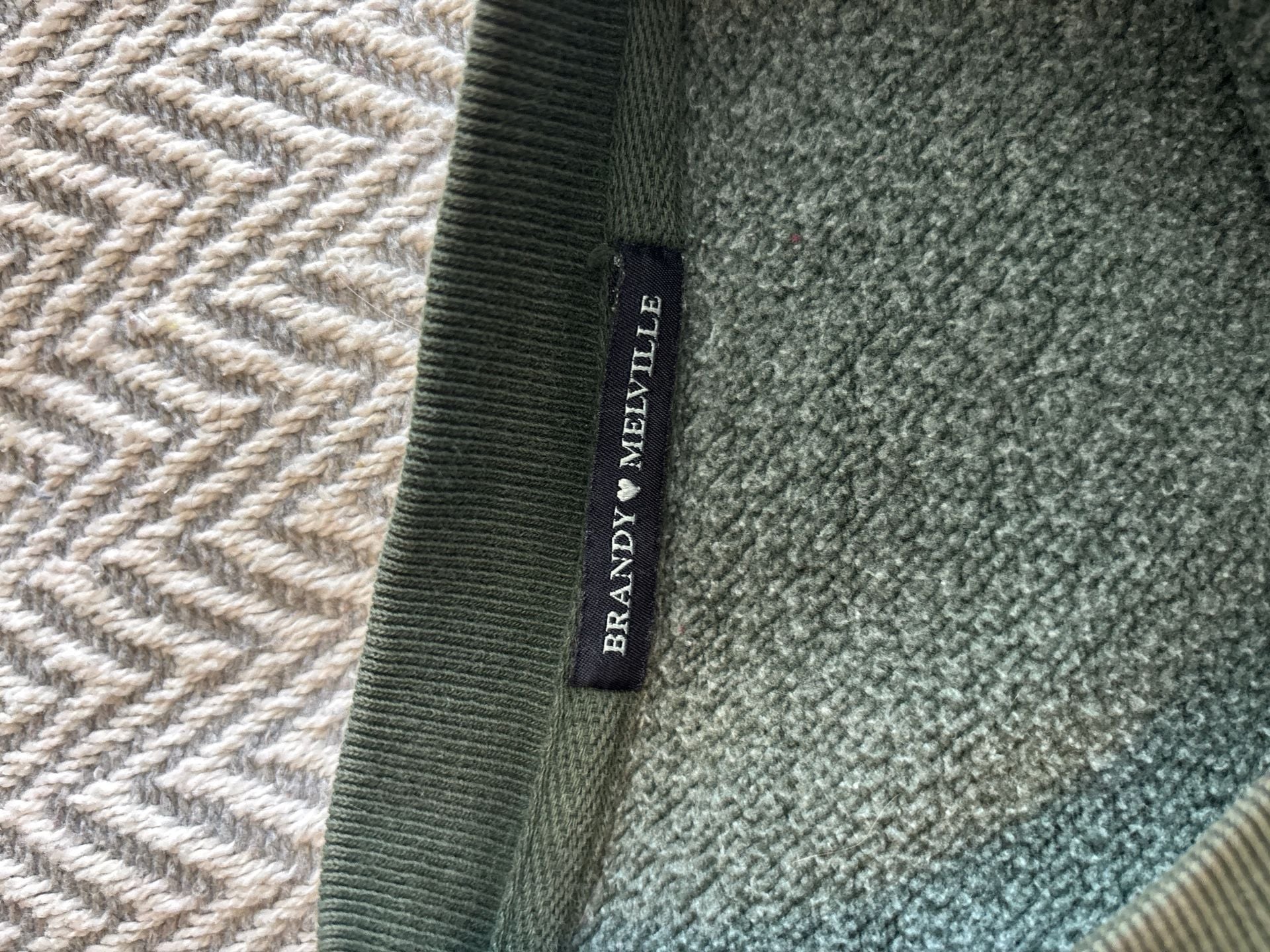 Brandy Melville John Galt Green Hawaii Crew Neck Sweatshirt 5