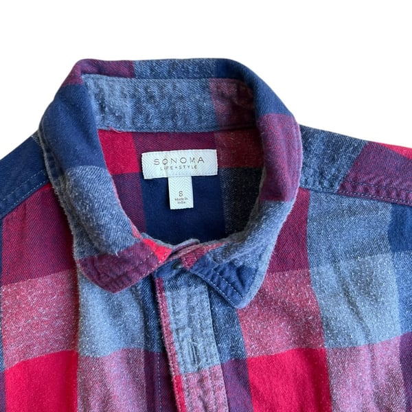 Sonoma Life + Style Men's Small Red and Navy Blue Plaid Flannel Button Down Shirt