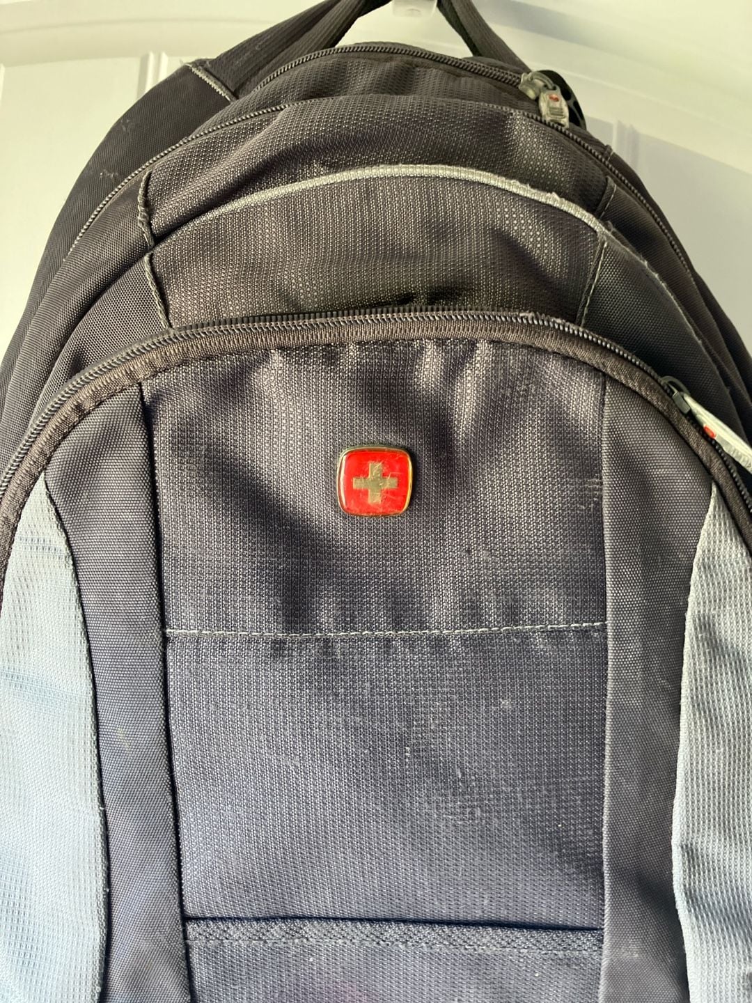 SwissGear Airflow Laptop Backpack Black with Gray Accents 3